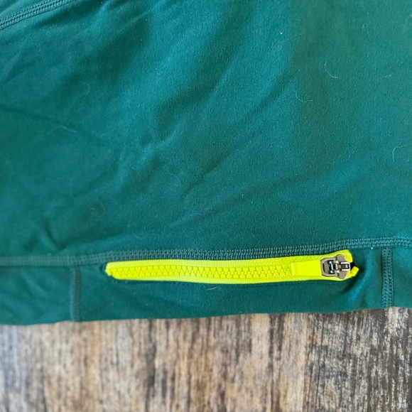 Fabletics | Trinity High-Waisted Utility Legging | Rainforest/Citron | Size XL - Picture 9 of 10